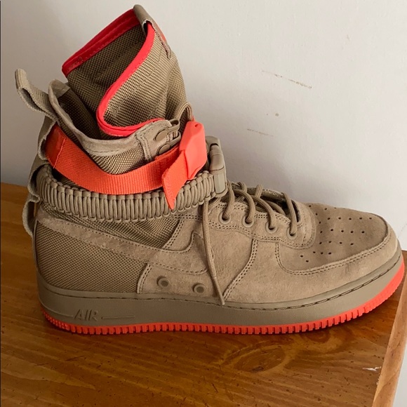 Nike SF AF1 9.5 khaki/ khaki-rush coral - Picture 4 of 5